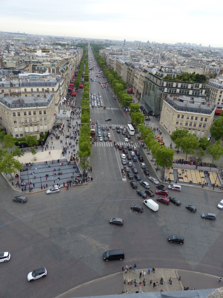 Looking down to the street from the top of the Arc