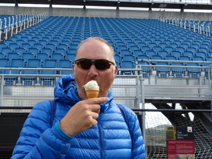 Steve decided to do what the locals do and when it's cold...eat ice-cream!