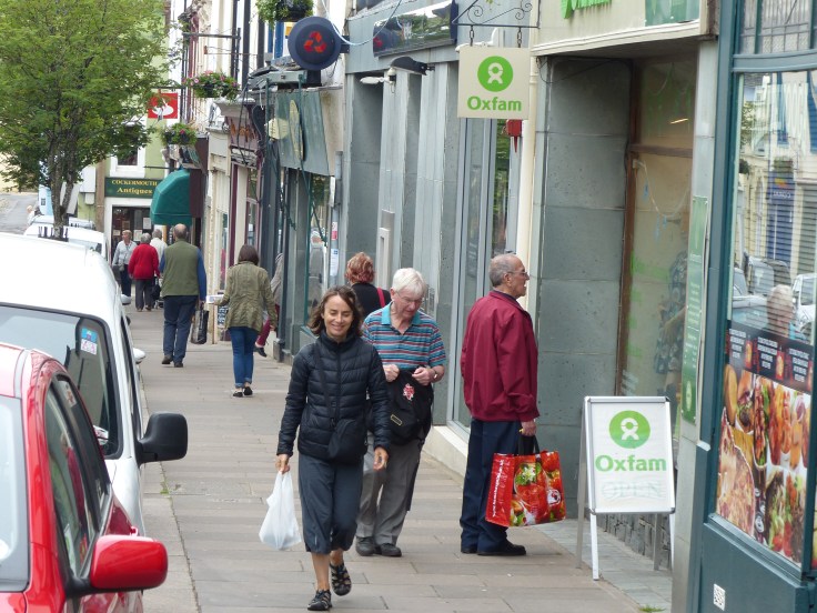 Walking back from the greengrocer. I couldn't stop grinning from experiencing another "love it" moment. 