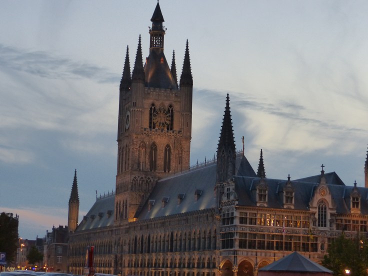 An evening walk in Iepers