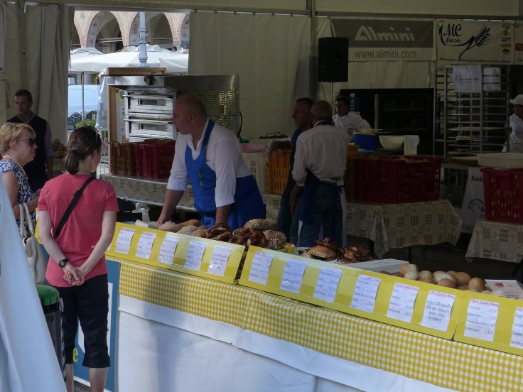 Shopping with the locals again